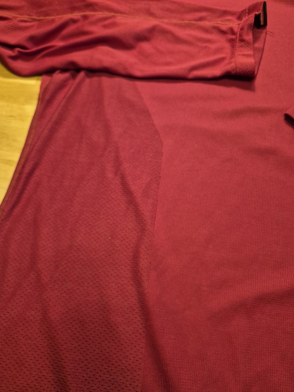 Mizuno Men's Hooded Long-Sleeve Performance Shirt - Maroon 3563 - Picture 3 of 10